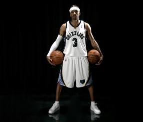 爱游戏官网-WTT冠军赛战况：金州勇士防线稳固，马德里竞技进攻受阻，欧文成最佳